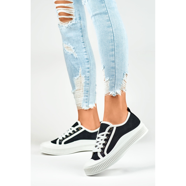 Svarta damsneakers med vit sula 2