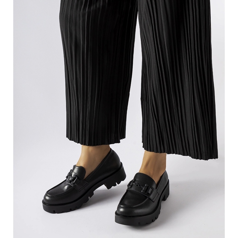 Inna Svarta skor med innersula i läder från Fauna 1