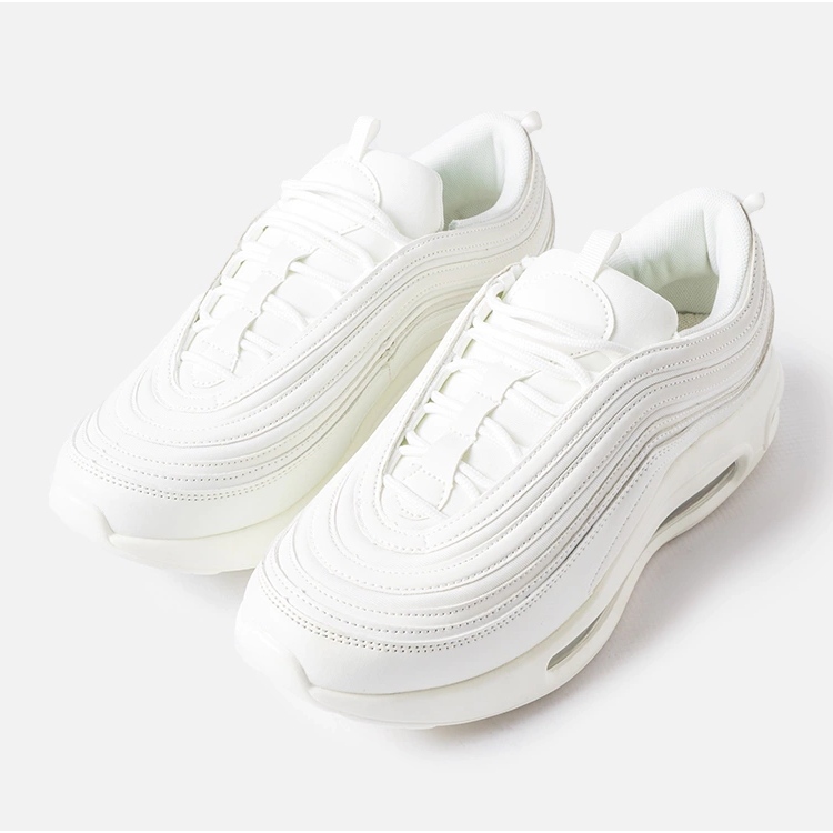 Vita klassiska herrsneakers från Conti 1