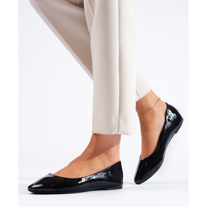 Shelovet kvinnors svarta patentbalettlägenheter 1
