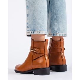 Bruna klassiska isolerade damstövlar från Shelovet 1