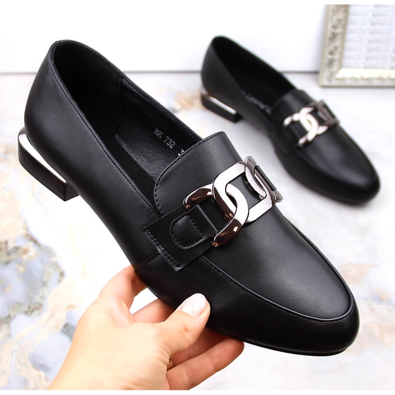 Plattklackade damskor med kedja, svart Sergio Leone MK732 1