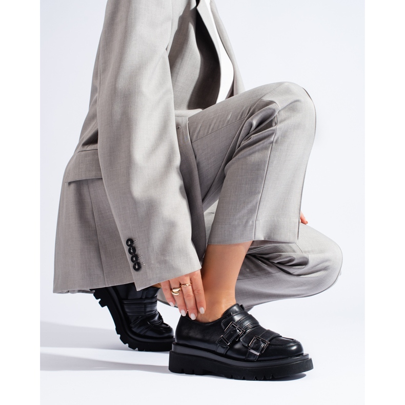 Svarta skor med tjock Shelovet-sula 1