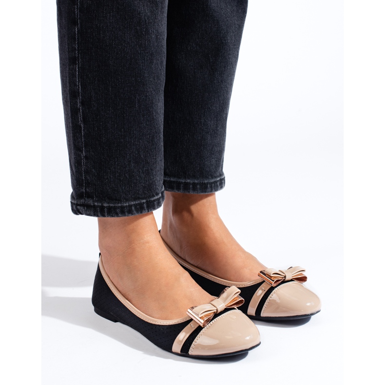 Svarta och beige dambalettlägenheter från Shelovet 2