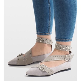 Grå slip-on skor med B12-8 dubbar rosa 1