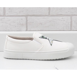 Vita slip-on sneakers med en stjärna JT28-41 1