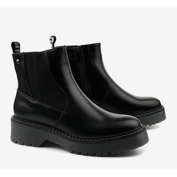 Svarta platta stövlar i Cavern ekoläder 1