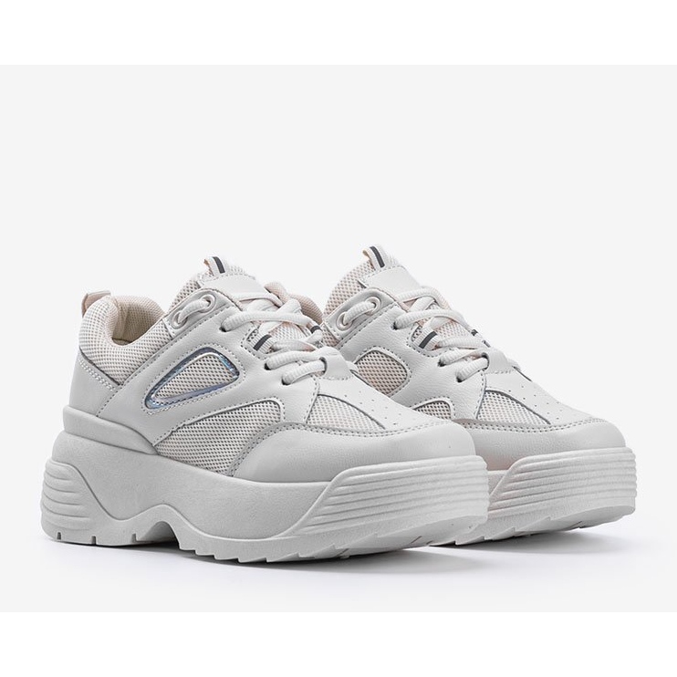 Beige sneakers med en tjock Jaida -sula 2