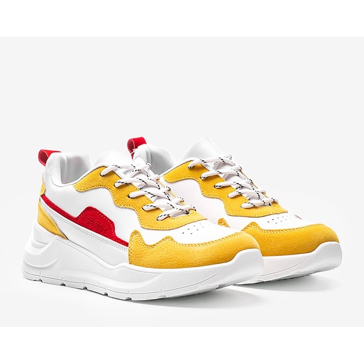 Vita sneakers med gula Alexia -tillbehör 1