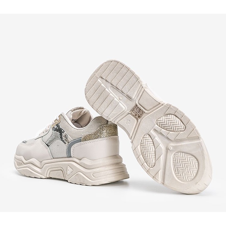 Beige sneakers med en tjock sula med ett ormskinnsmönster Anika 1