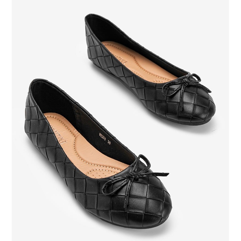 Kaiden svarta flätade ballerinor 1