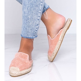 Rosa flip-flops med en stängd framsida av Kinshasa 1