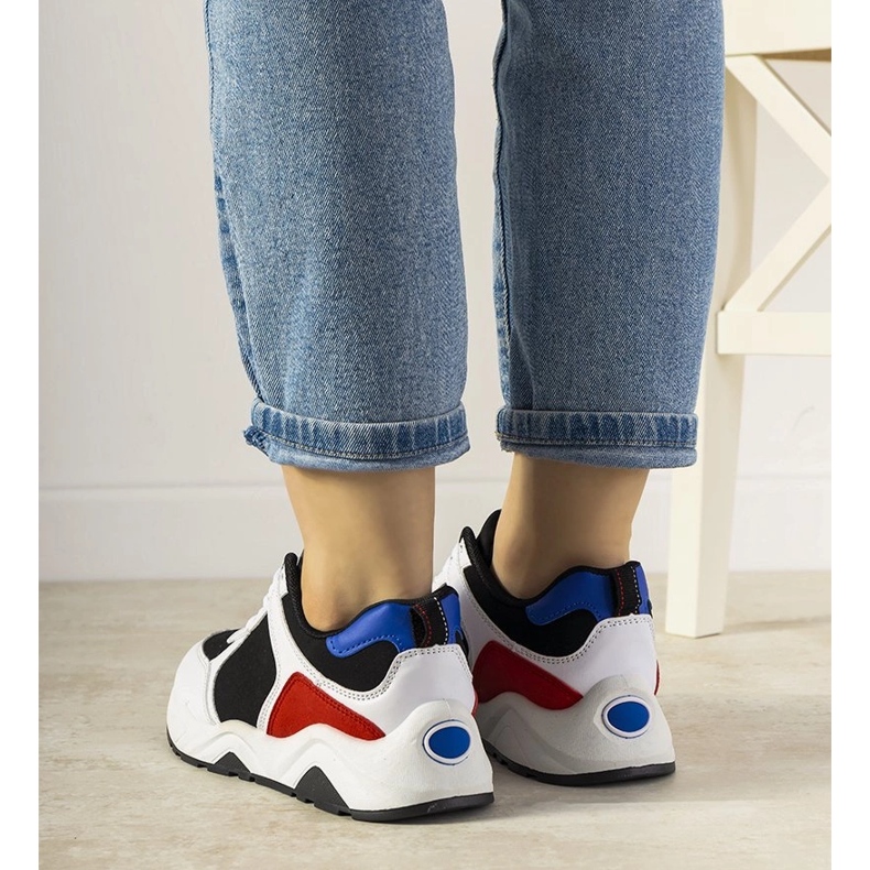 BM Svartvita sneakers med färgade träningsinsatser 1