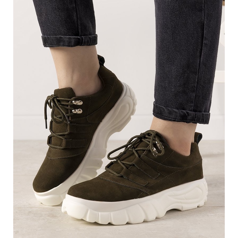 Gröna sportskor med hög Justika -sula 1