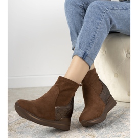 Bruna sneakers med en Garibay ormskinnsinlägg 1