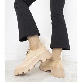 Beige skor med en tjock Melisande sula 1