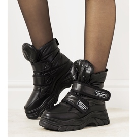 Svarta snöstövlar med Velcro Comforte-stängning 1