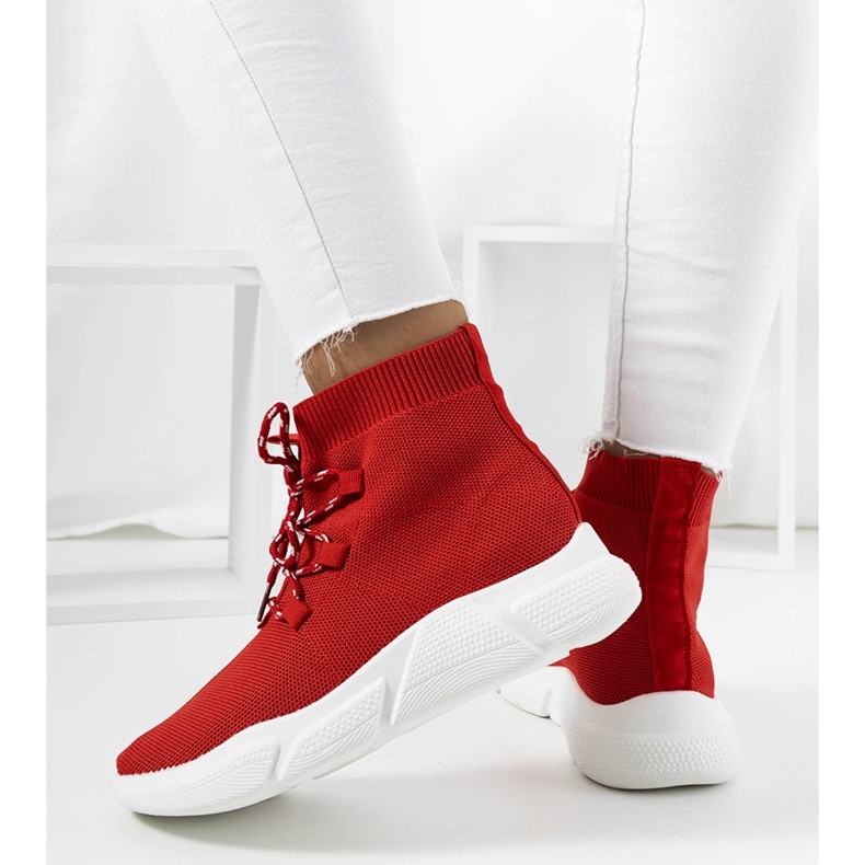 Maryann röda träningsskor 2