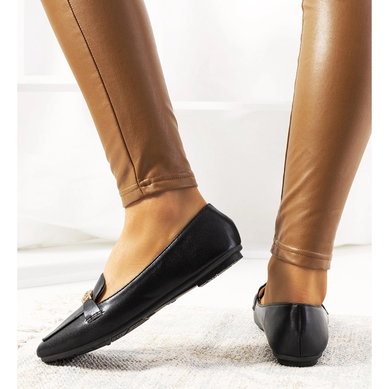 Svarta loafers med fyrkantig tå från Milder 1