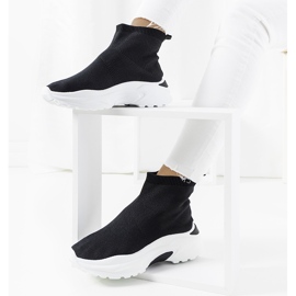 Svarta high-top sneakers 1