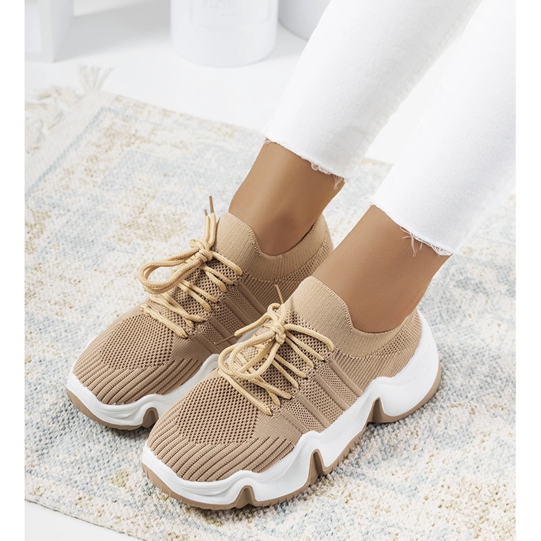 Beiga sportsneakers från Thornber beige 2
