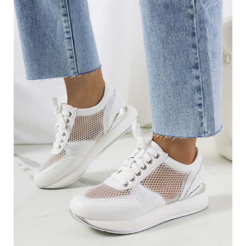 Vita mesh sneakers från Ilkay 1