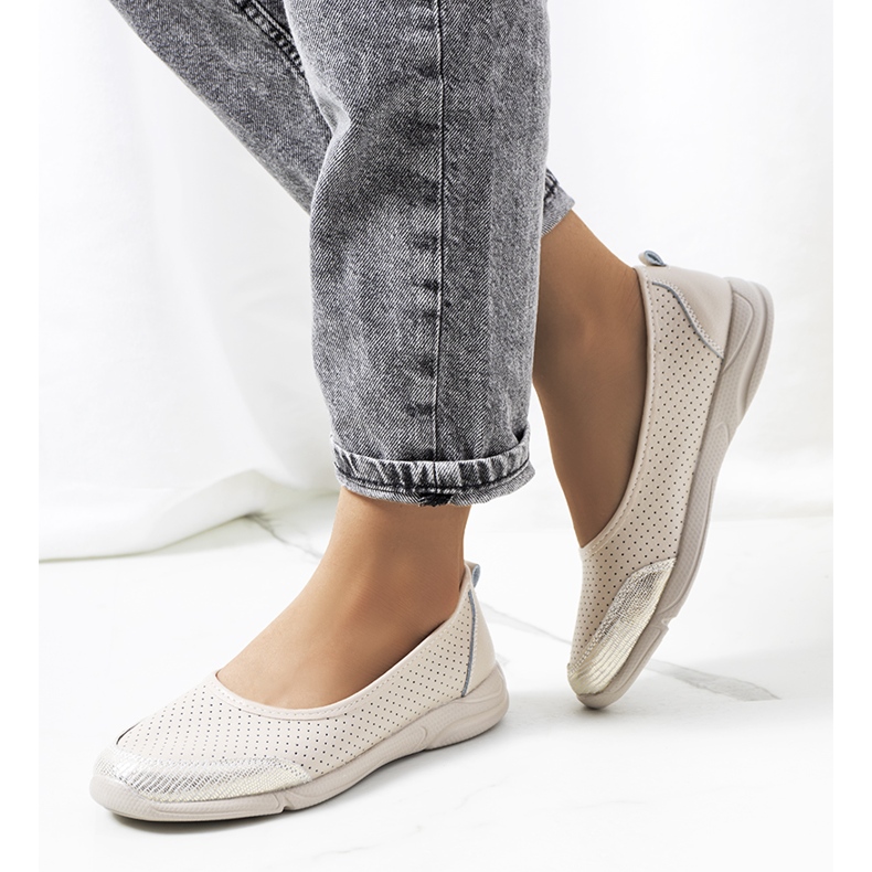 Mirjam ballerinor i beige läder 1