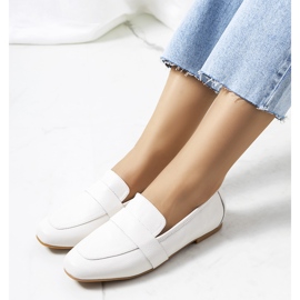 Lönn kvinnors vita läderskor 1