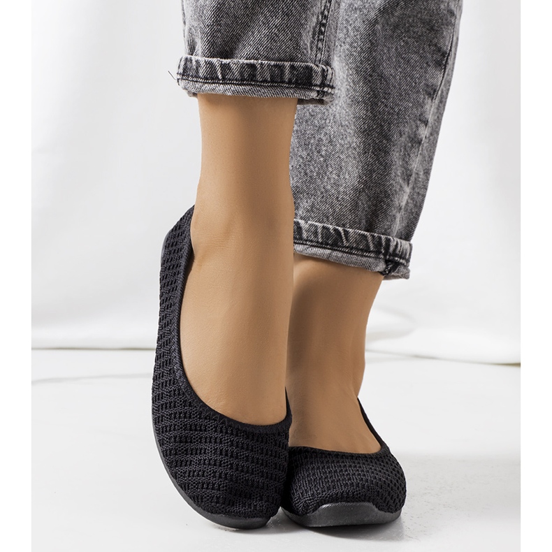 Svarta Holmen genombrutna ballerinor 1