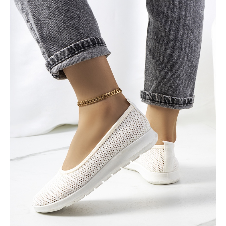 Ilse beige genombrutna sneakers ecru 1