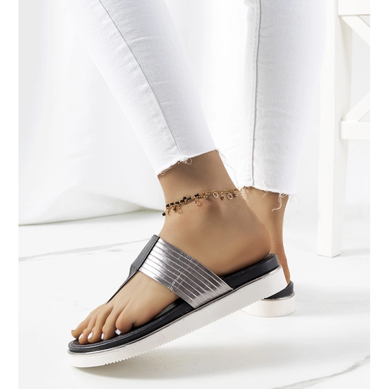 Svarta Murilo tofflor i metall 1