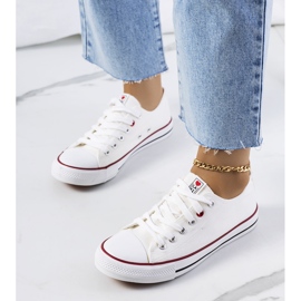 Vita klassiska kvinnors sneakers 1