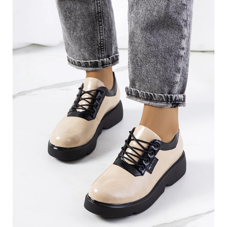 Beige skor från Parram 1