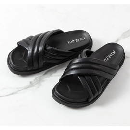 Svarta tofflor på Daintree-plattformen 1