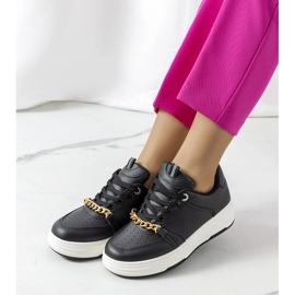 Svarta Kelliher chain sneakers 1