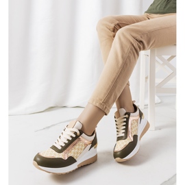 BM Gröna sneakers från Nanson beige 1