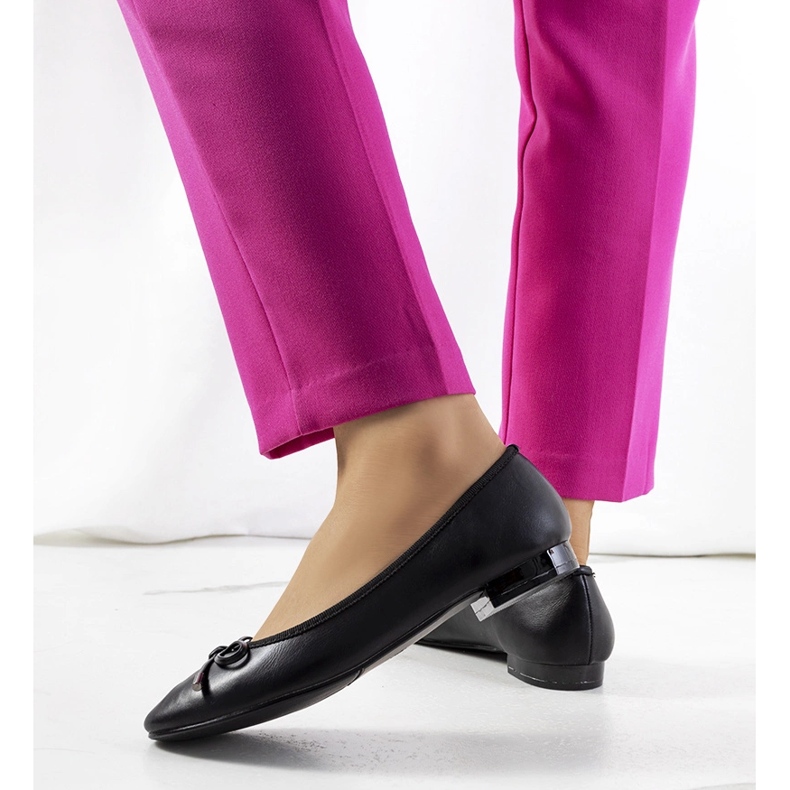 Bitsi svarta ballerinor 1