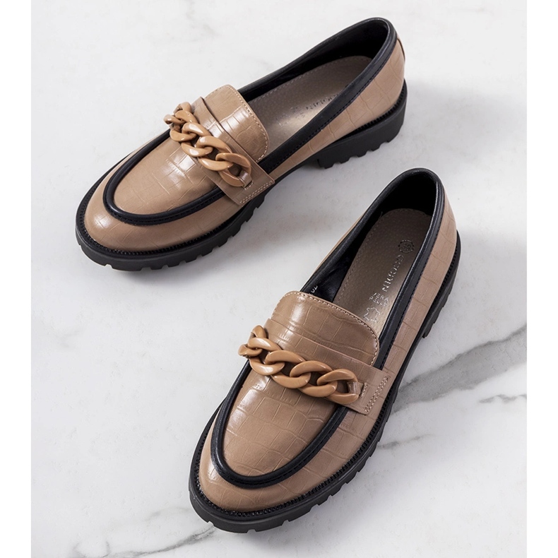 Beige skor från Kesira 1