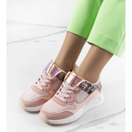 Rosa Murkwell sneakers 1