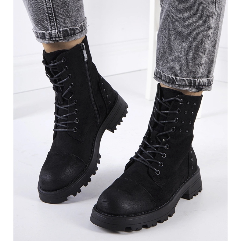 Svarta stövlar i ekomocka från Polperro 1