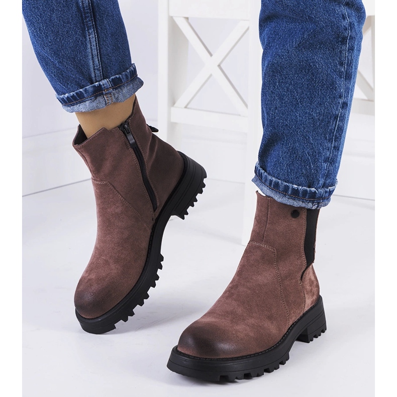 Rosa Krosstoen Chelsea boots 1
