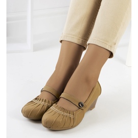 Beige pumps med rynkning Nita 1