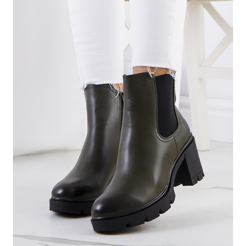 PA1 Gröna högklackade stövlar från Selima 1