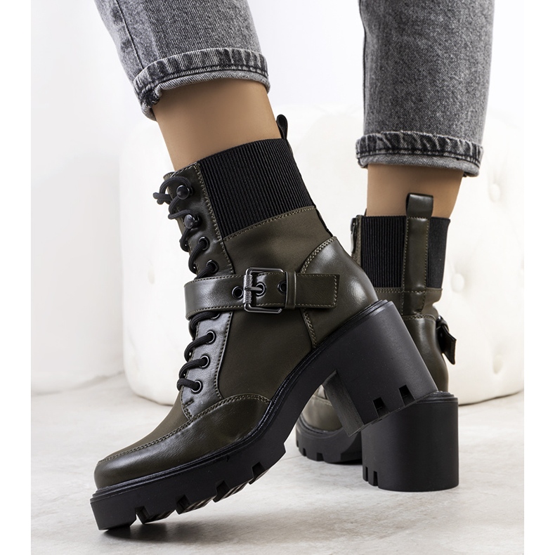 PA1 Gröna Messina högklackade skor 1