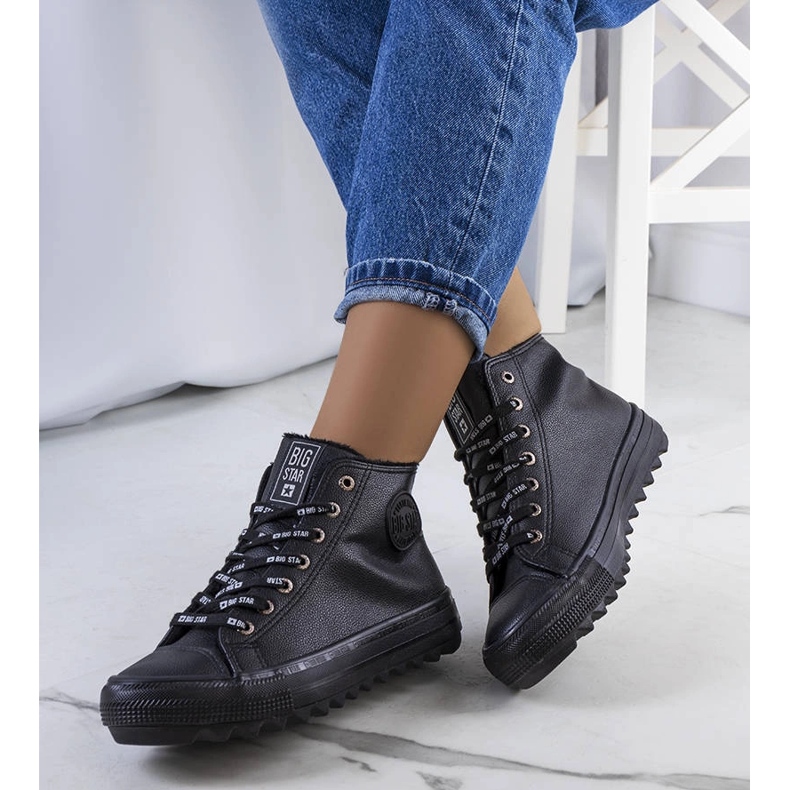 Svarta isolerade sneakers Big Star EE274110 1