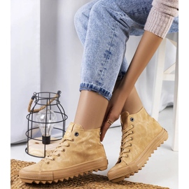 Bruna isolerade sneakers Big Star GG274072 beige 1