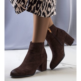 BM Bruna stövletter på Silas-stolpen 1