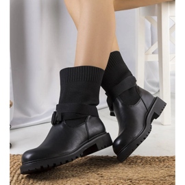 Svarta stövlar med en flexibel Ricky-överdel 1