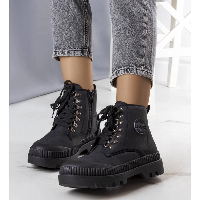 Svarta isolerade stövlar LCJ-22-44-1338L Lee Cooper 1