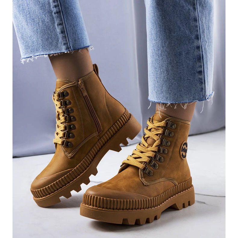 Kamelisolerade stövlar LCJ-22-44-1339L Lee Cooper beige 1